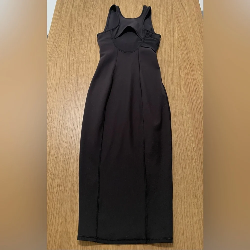 Lululemon Brunch and Back Dress in black, Sz 2 - Picture 15 of 16